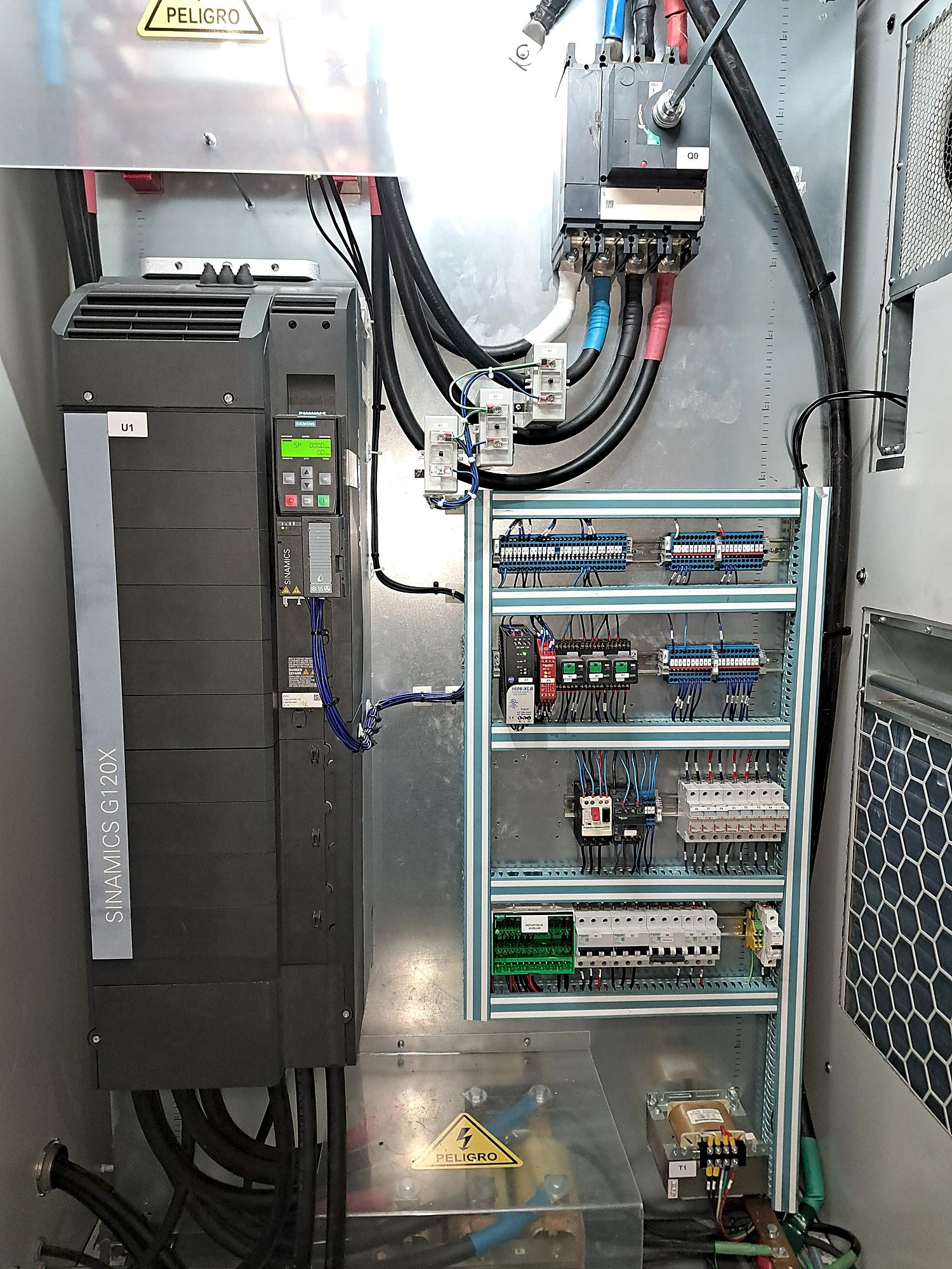 Variador Siemens Sinamics G120X en extrusor de tubería HDPE