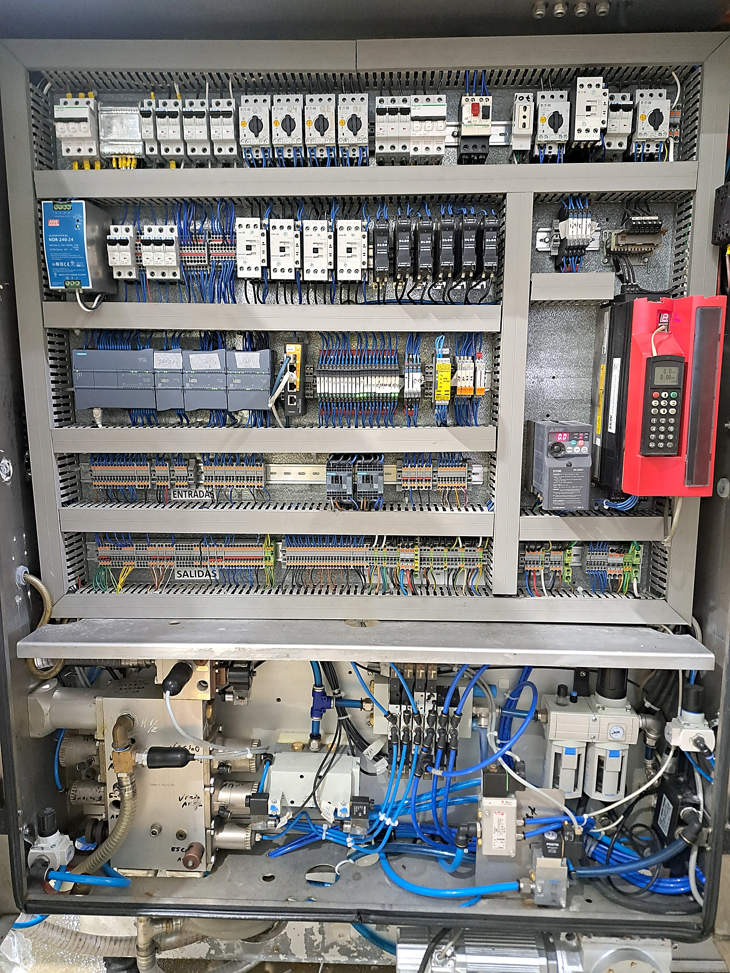 Tablero de control con PLC Siemens S7-1200 para máquina de envasado Tiromat